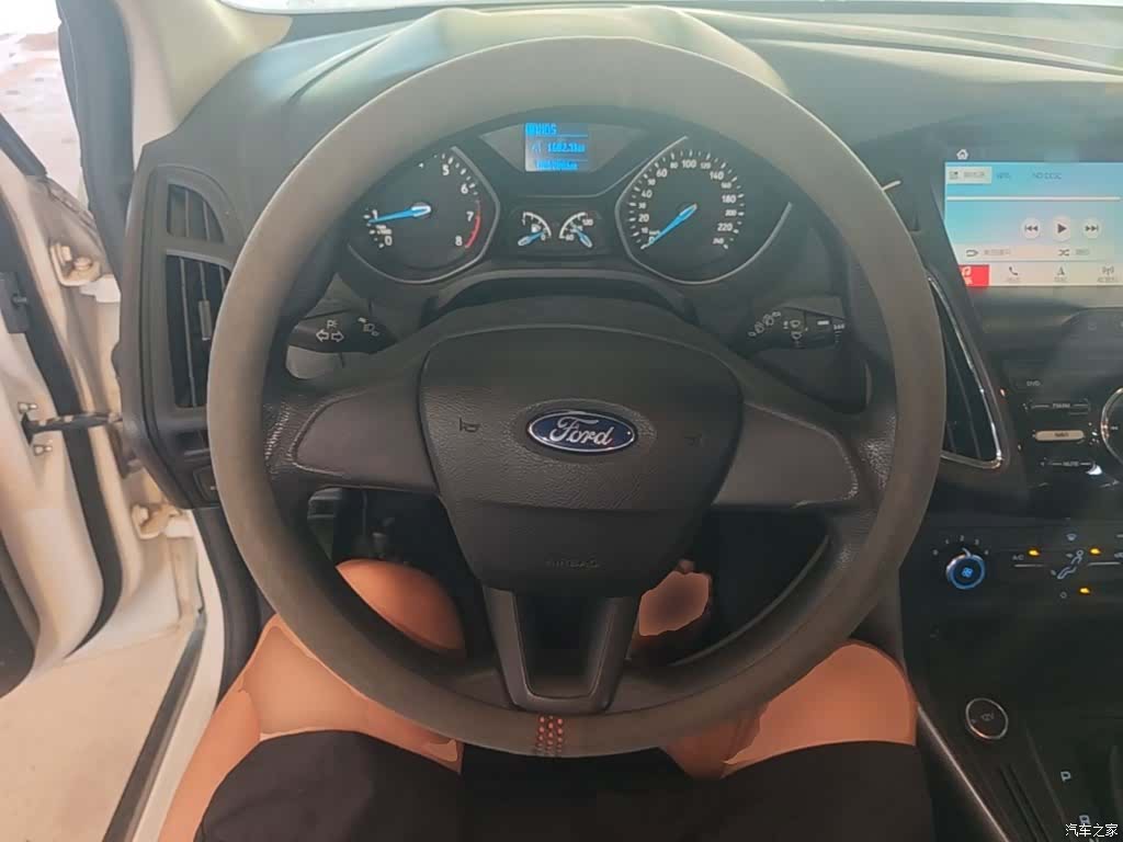 Ford Focus, 2016 11
