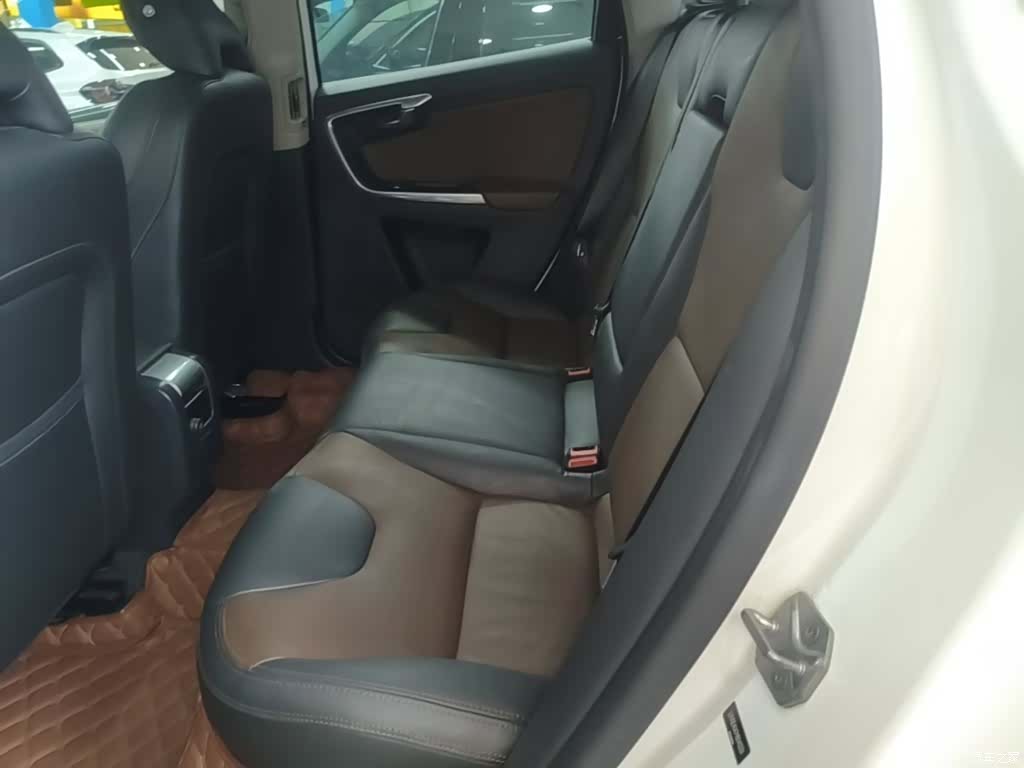 Volvo XC60, 2016 17