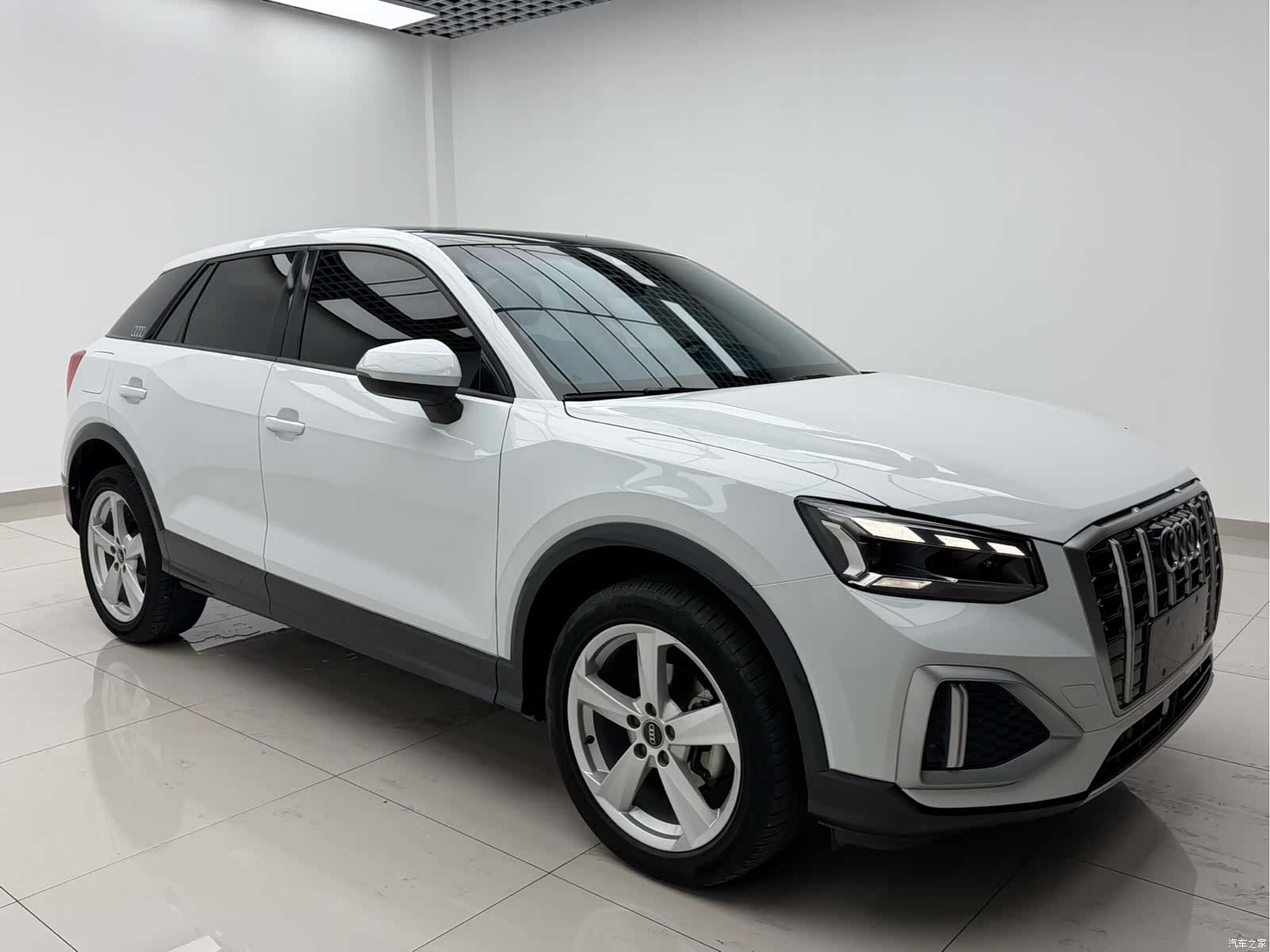 Audi Q2L, 2022 3