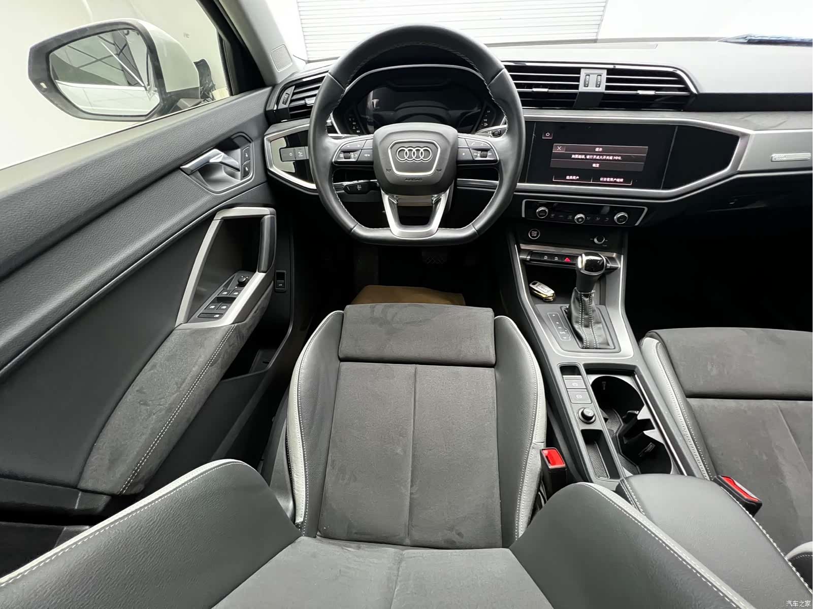 Audi Q3, 2022 9