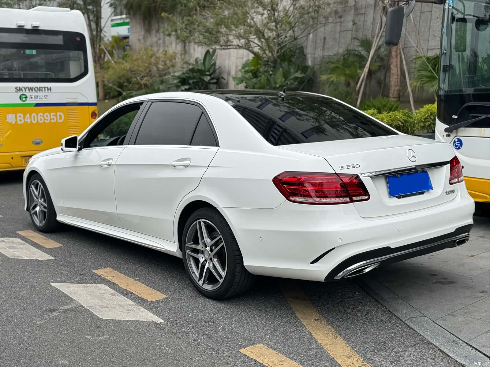 Mercedes-Benz E-Class, 2014 9