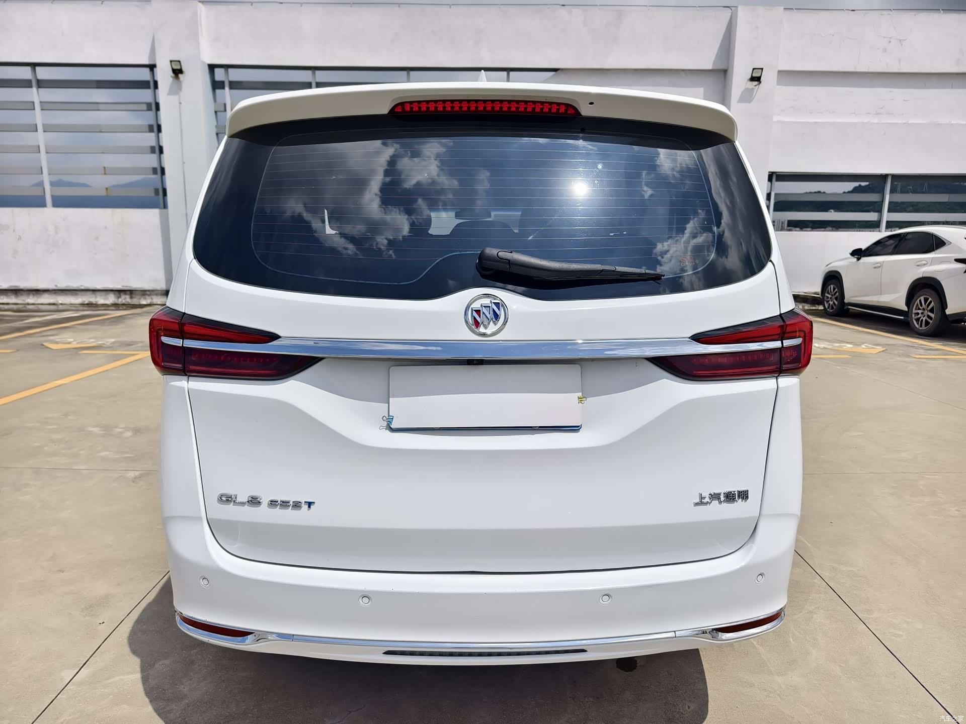Buick GL8, 2023 4