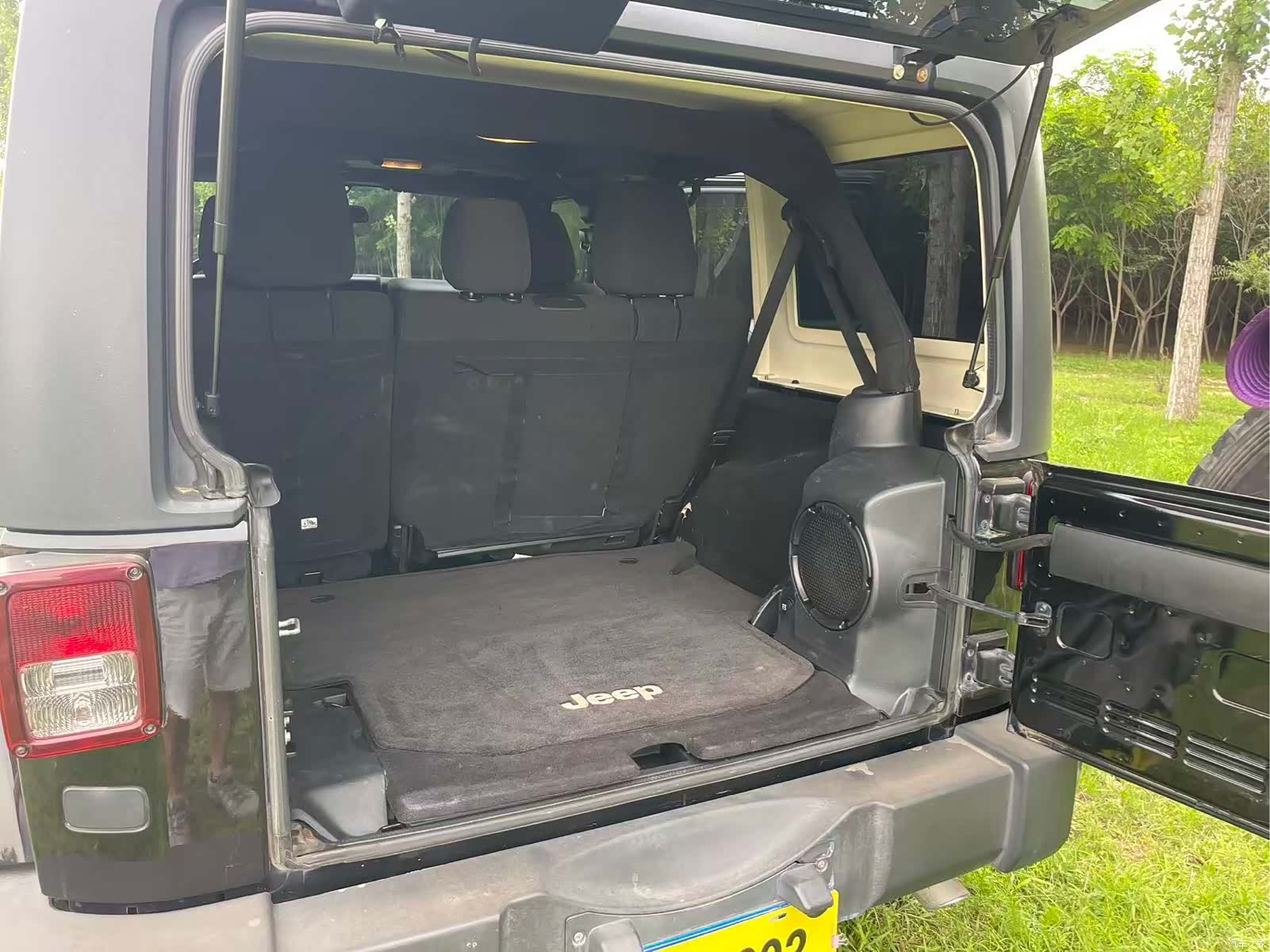 Jeep Wrangler, 2011 13
