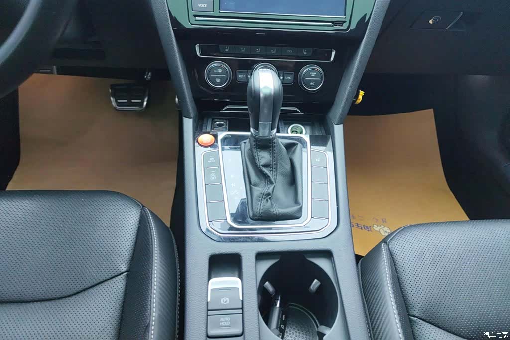 Volkswagen CC, 2019 16