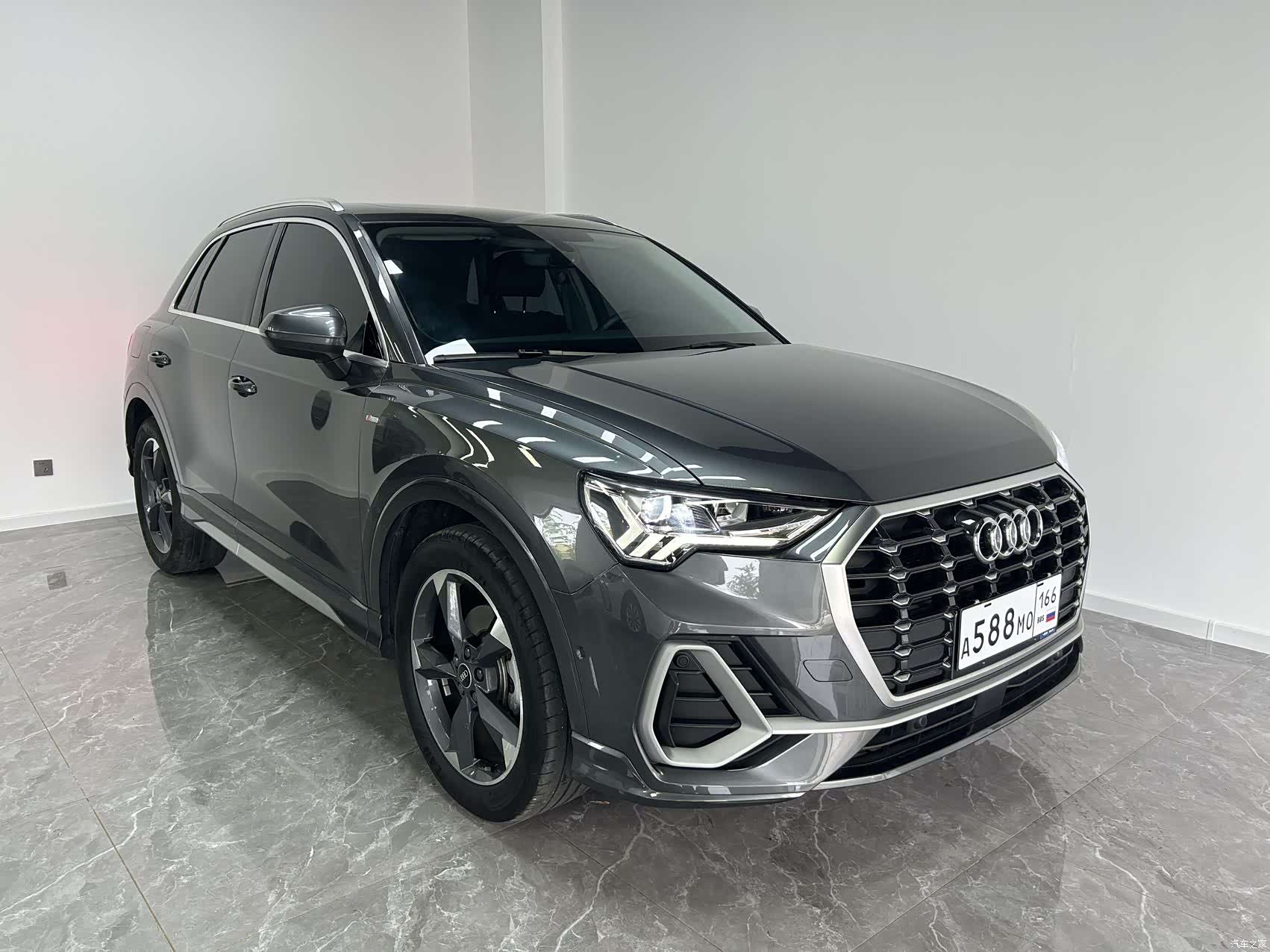 Audi Q3, 2023 2