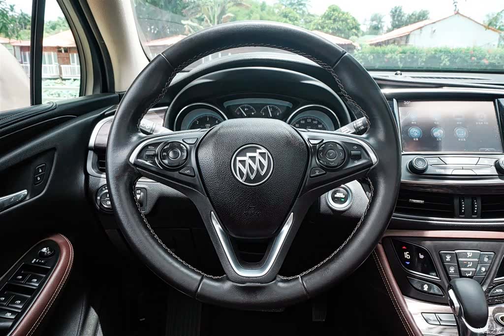 Buick Envision Plus, 2017 10