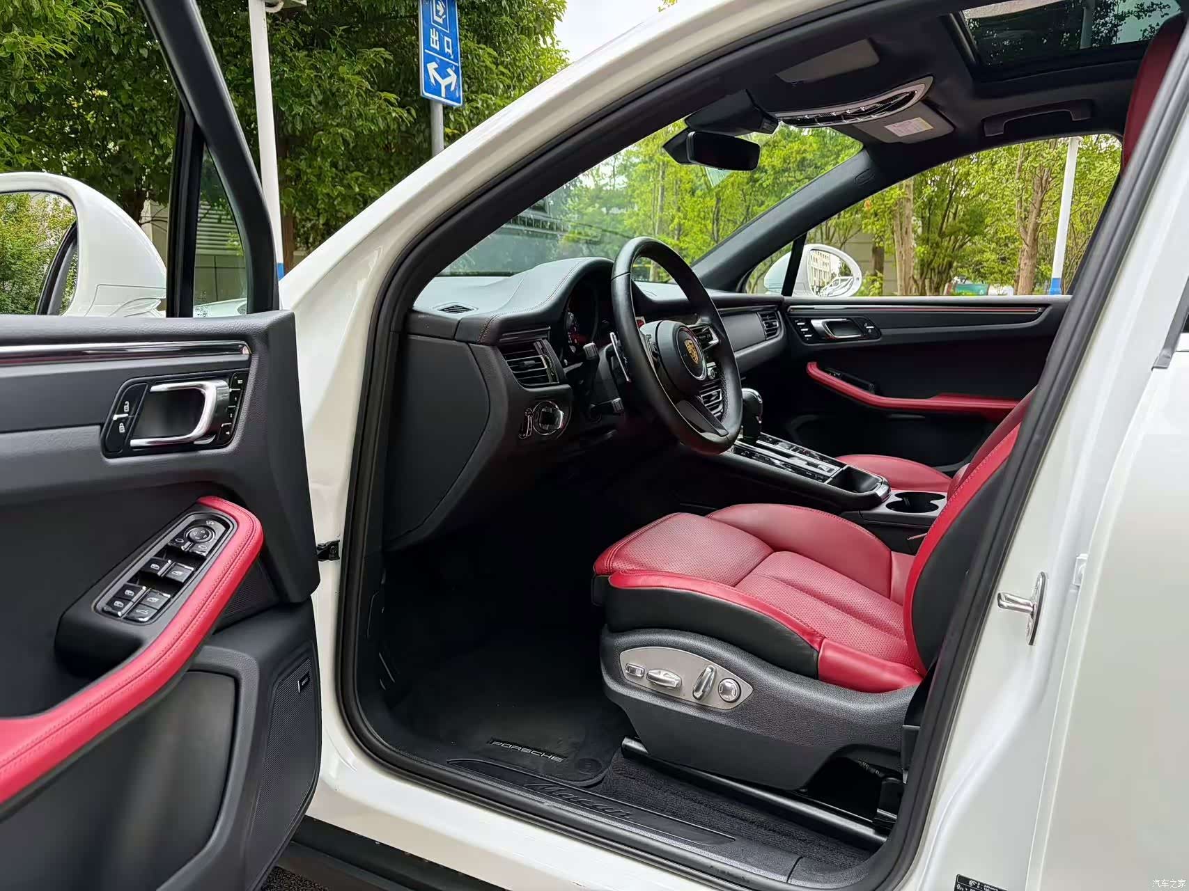 Porsche Macan, 2025 6