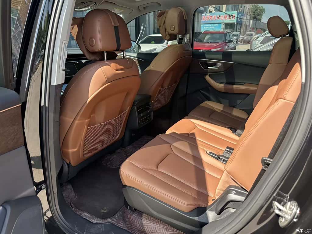 Audi Q7, 2023 9