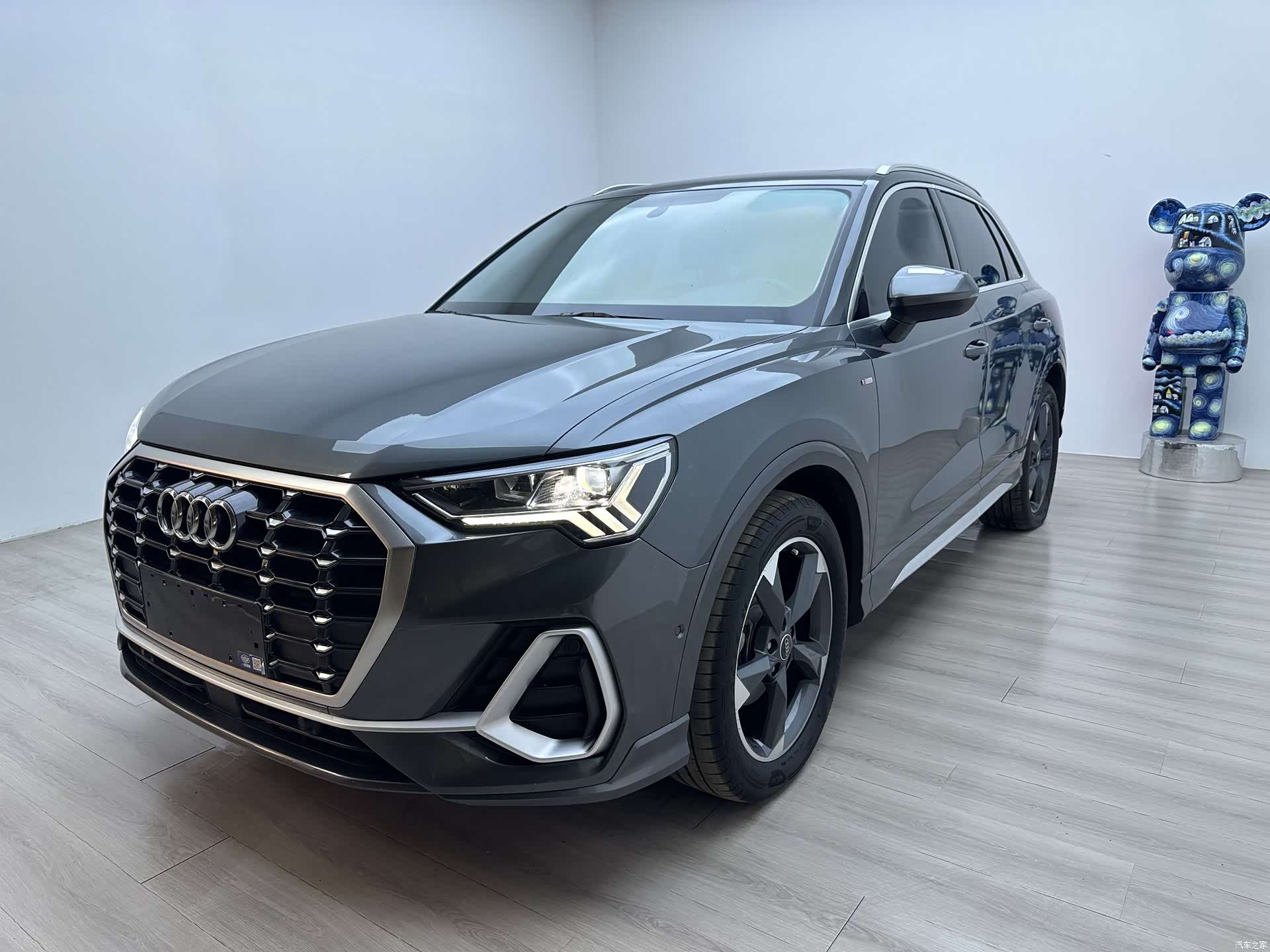 Audi Q3, 2023 1