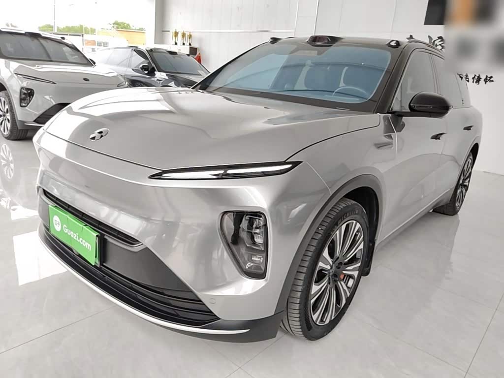 NIO ES8