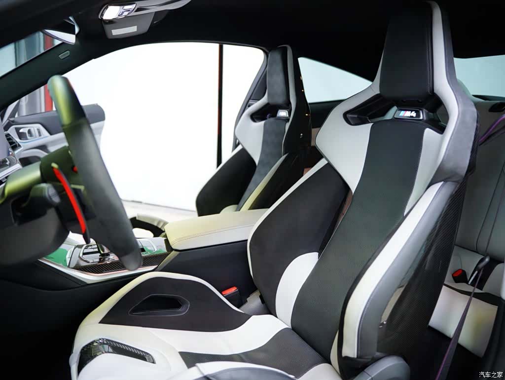 BMW M4, 2023 26