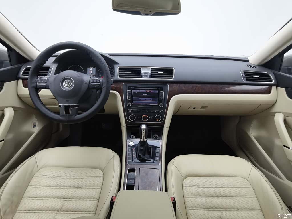Volkswagen Passat, 2014 все фото