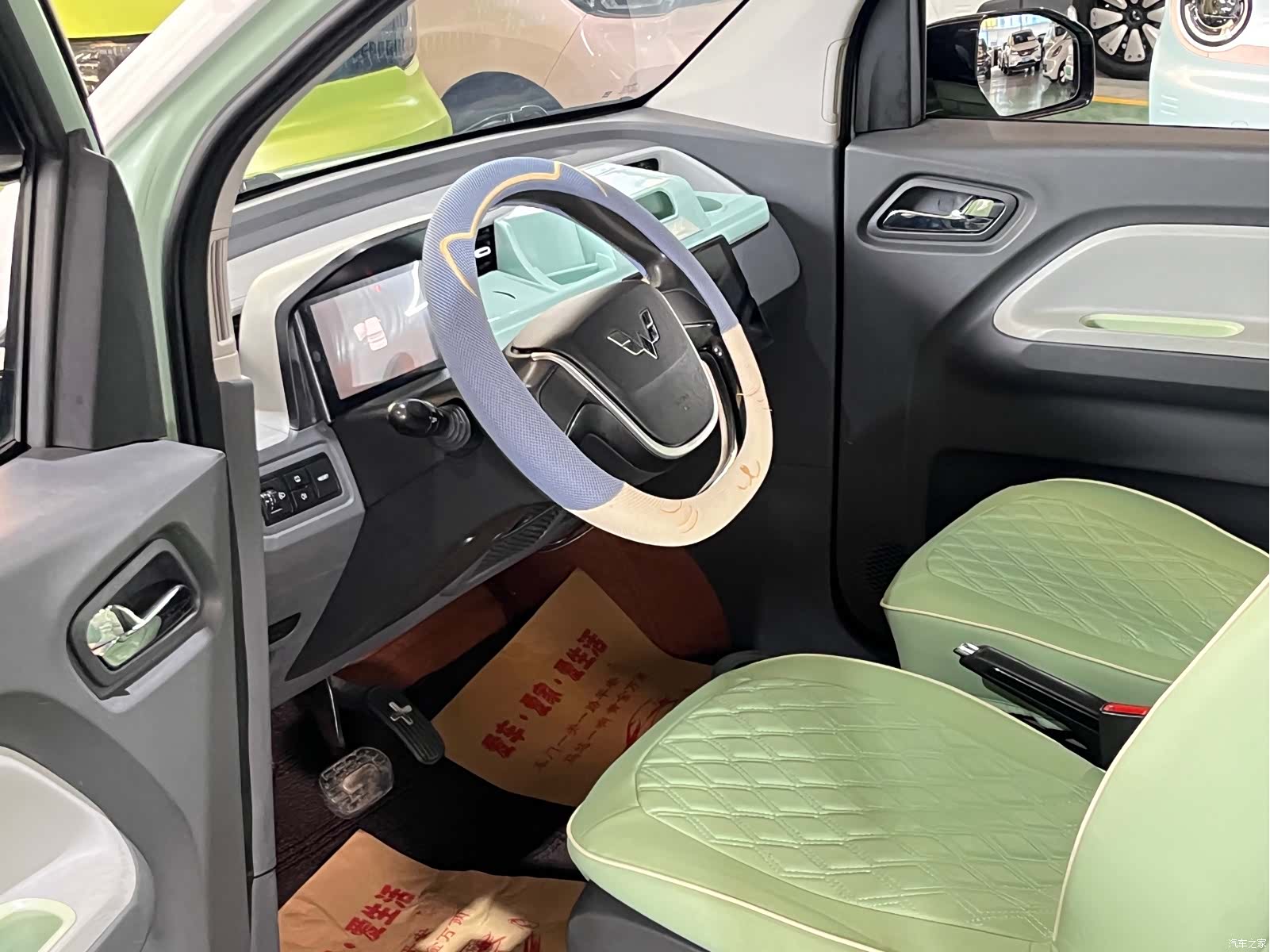 Wuling MINIEV, 2022 7