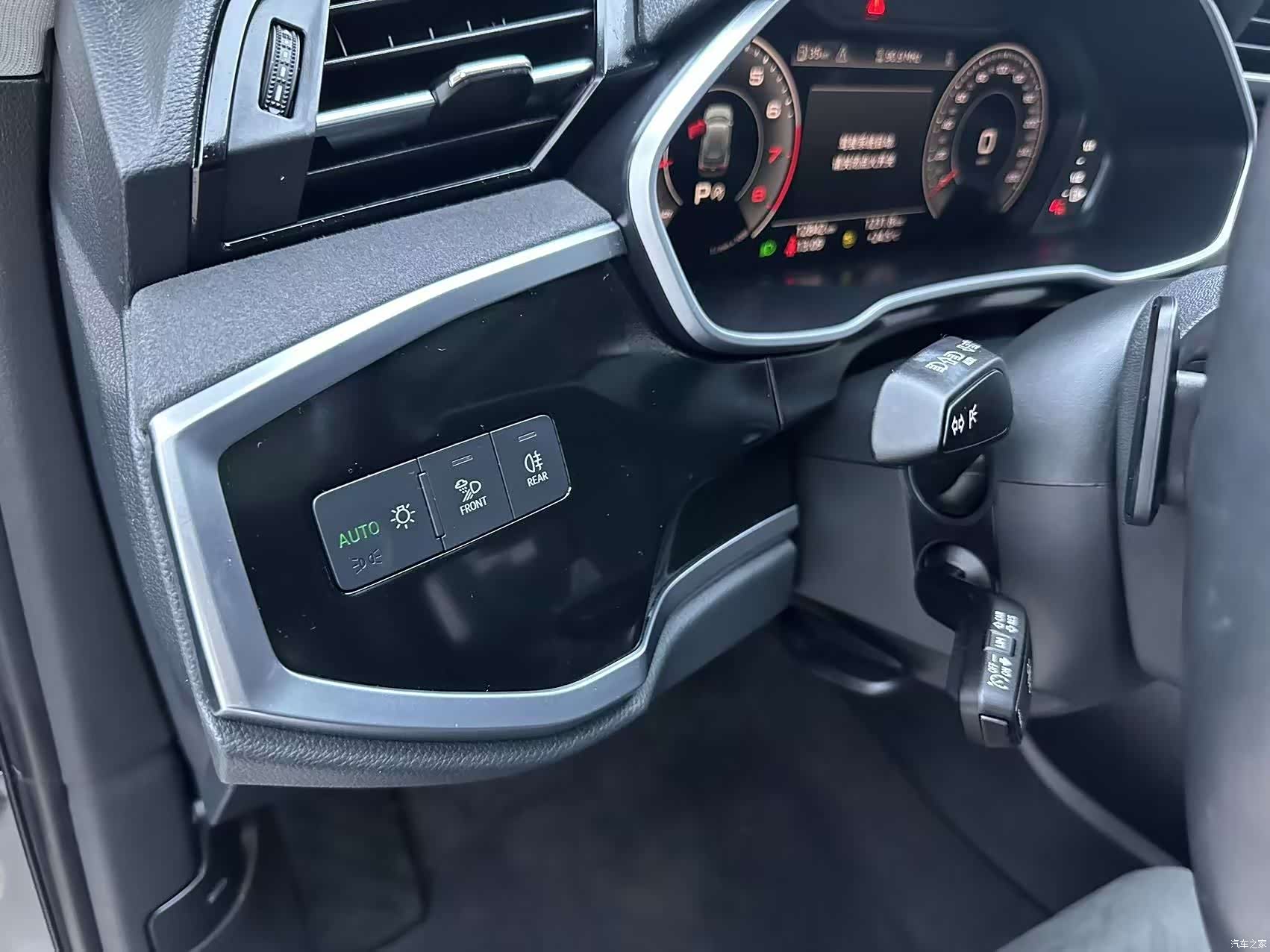 Audi Q3, 2023 8
