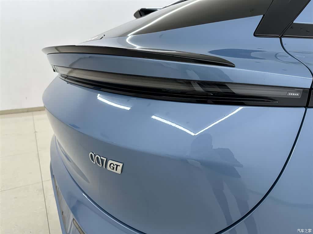 Zeekr 007, 2025 6