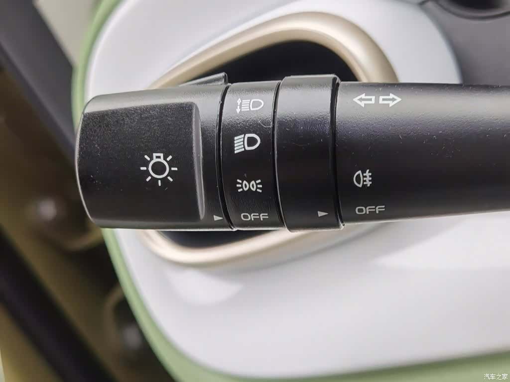 Geely Panda, 2025 21