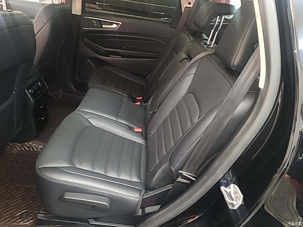 Ford Edge, 2019 17