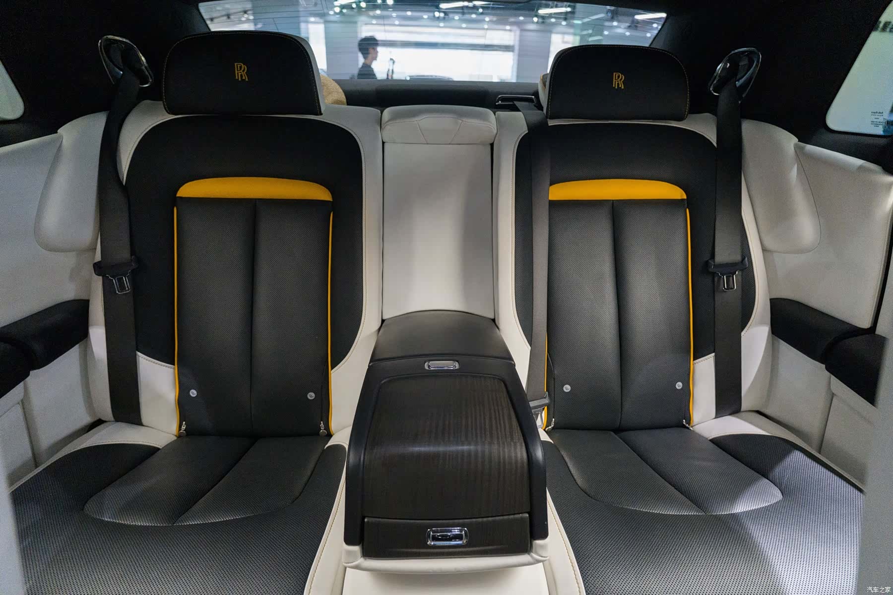 Rolls-Royce Ghost, 2021 10
