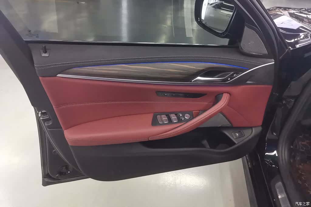BMW 5 Series, 2022 7