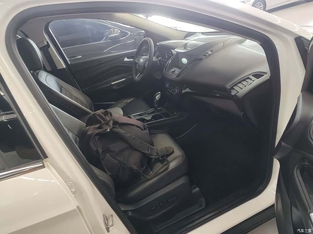 Ford Kuga, 2018 25