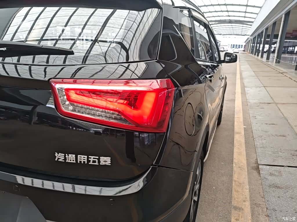 Wuling 560, 2016 8