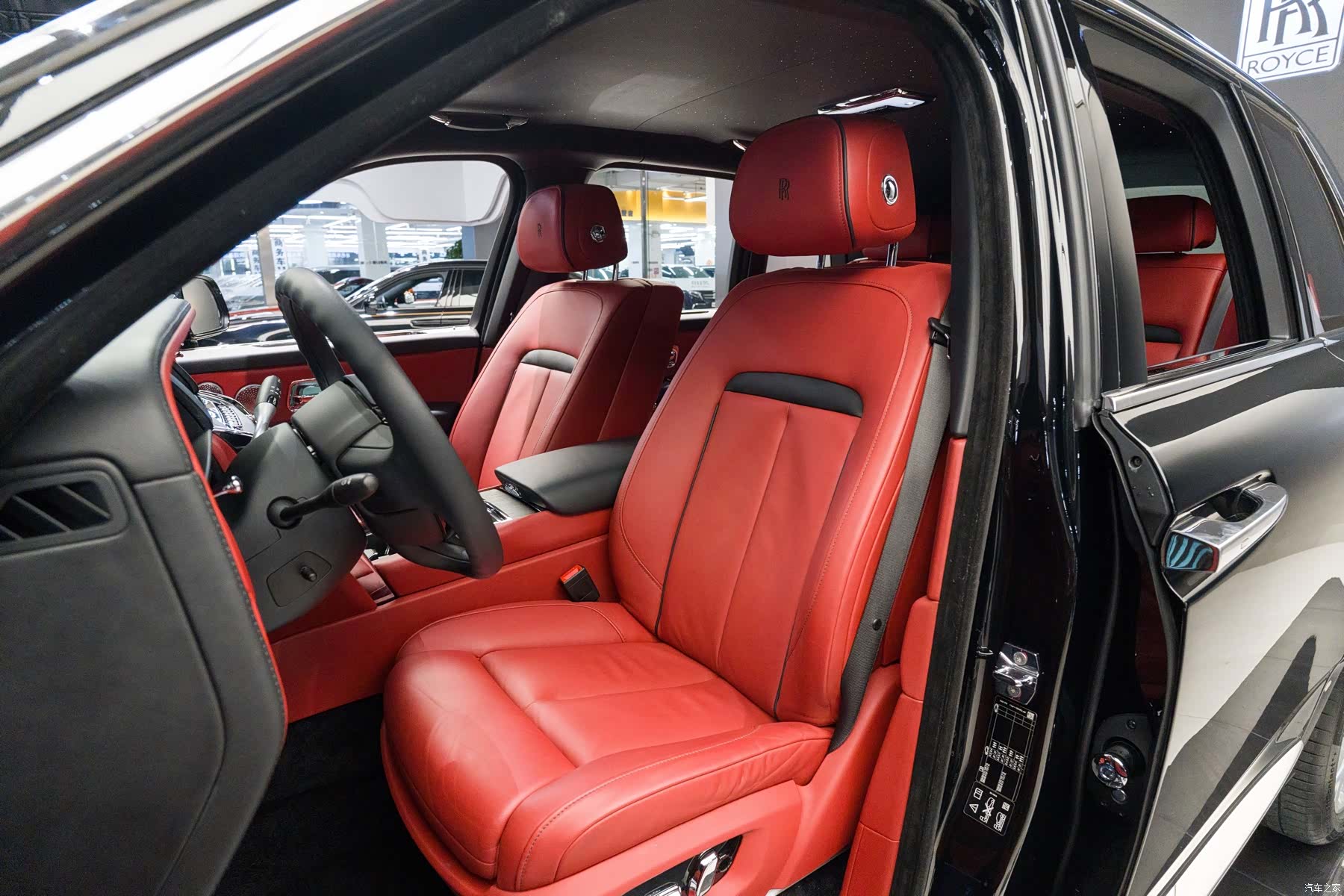Rolls-Royce Cullinan, 2021 8
