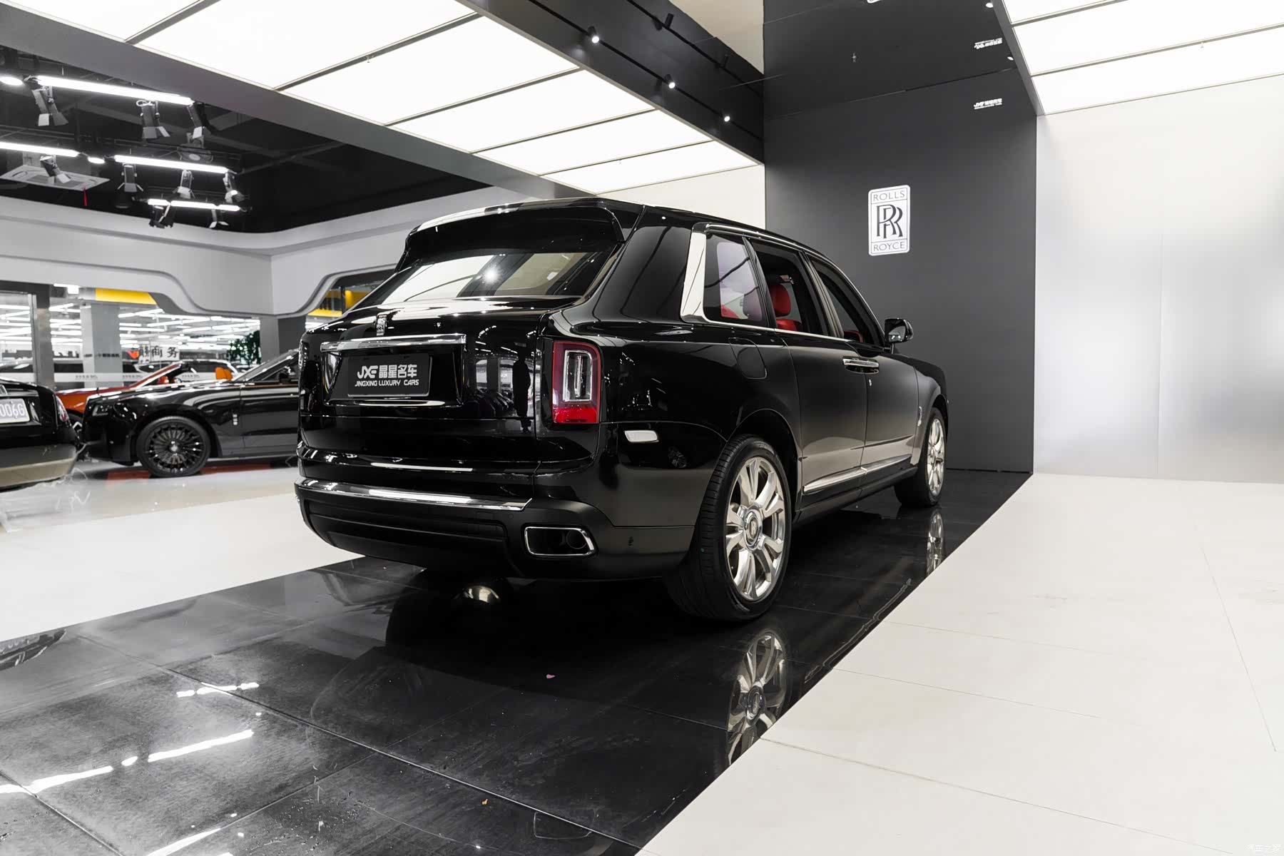 Rolls-Royce Cullinan, 2021 14