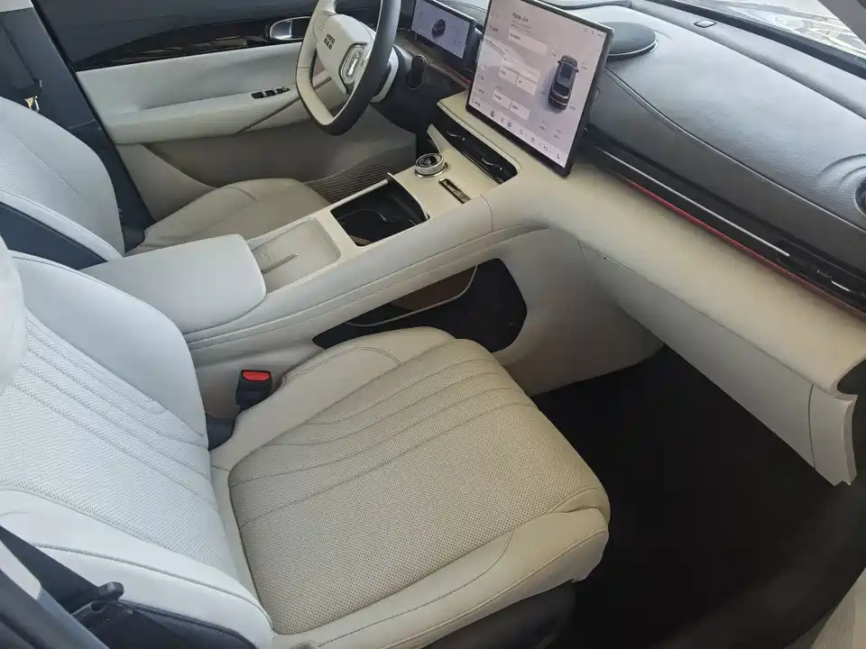 Geely Galaxy Galaxy E5