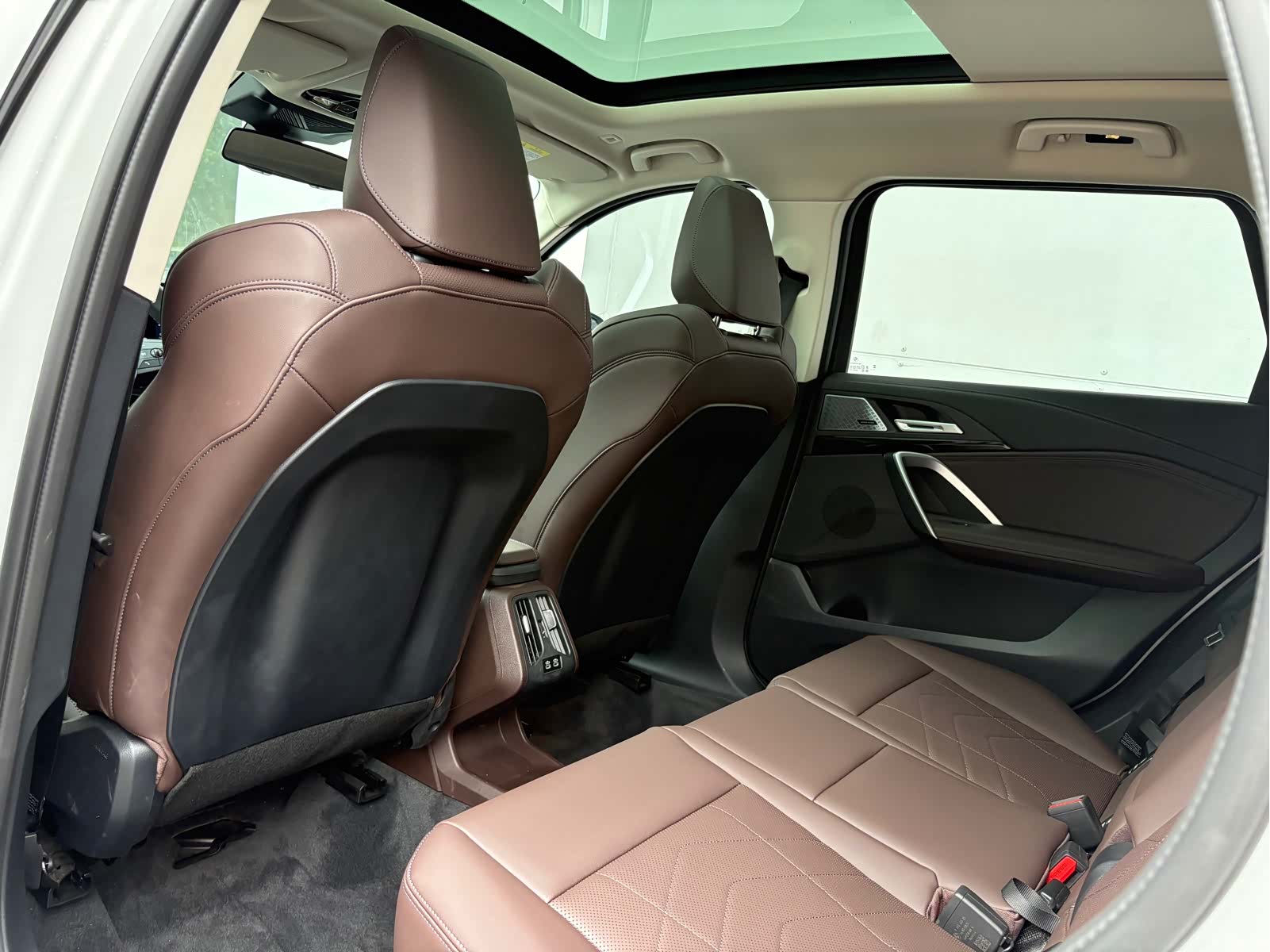 BMW X1, 2025 все фото