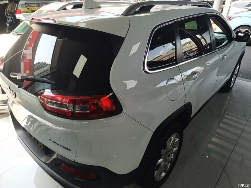 Jeep Cherokee, 2015 7