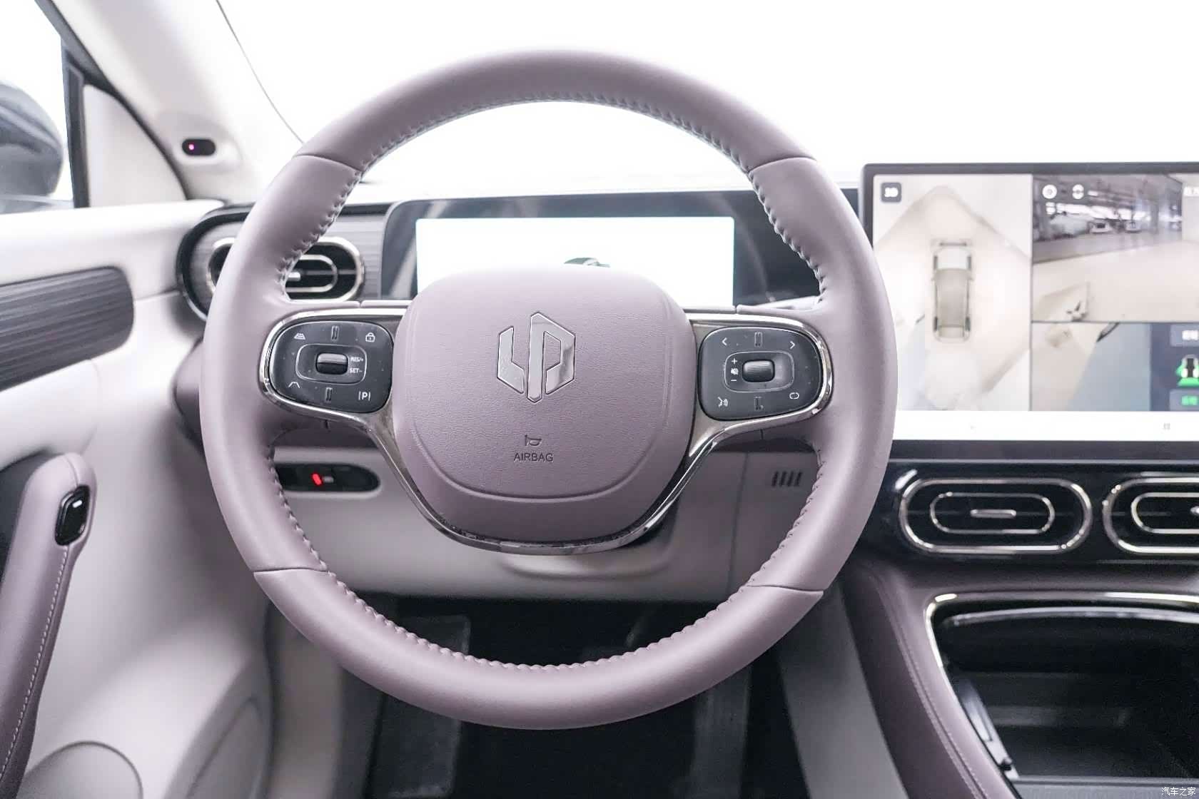 Leapmotor C11, 2024 17