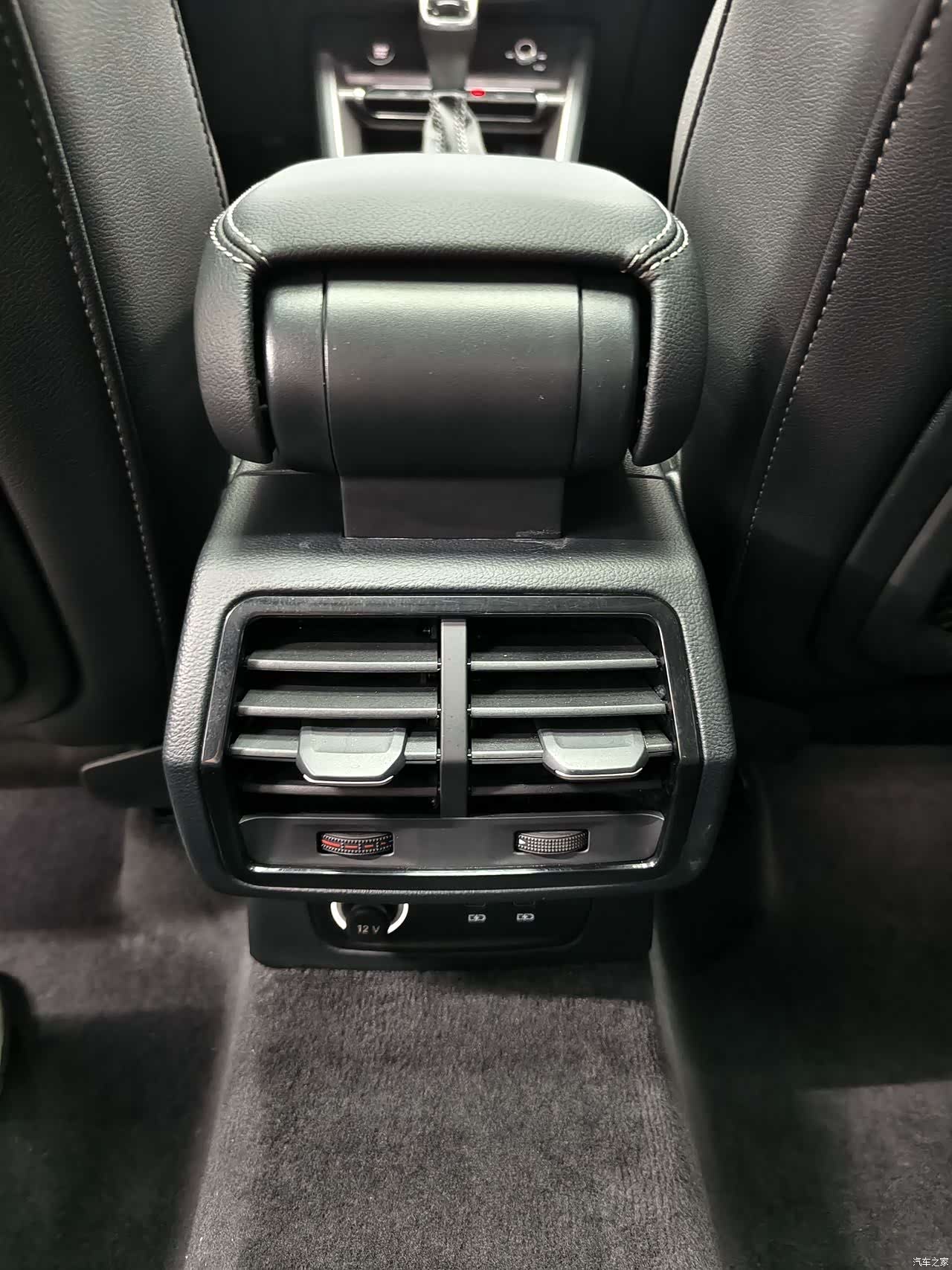 Audi Q3, 2022 13