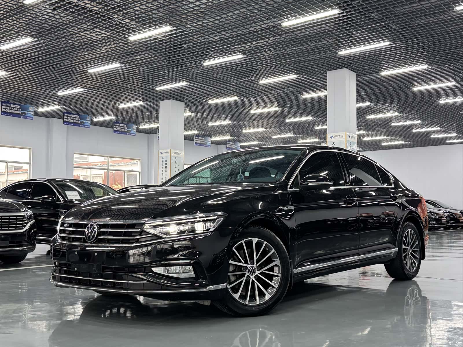 Volkswagen Magotan, 2021 1