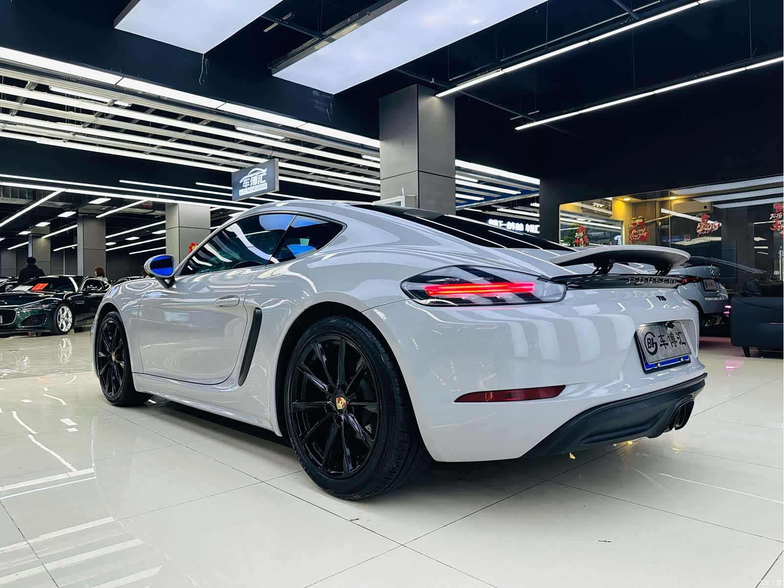 Porsche Cayman, 2017 4