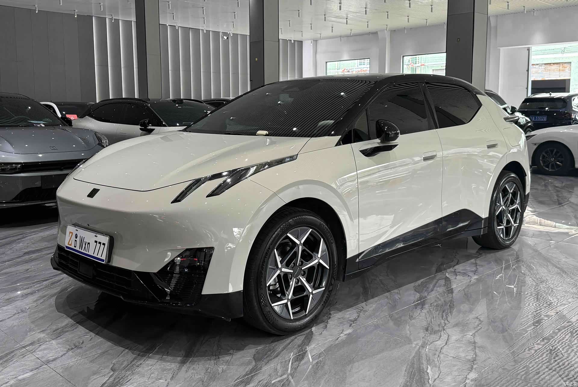 Lynk & Co 02