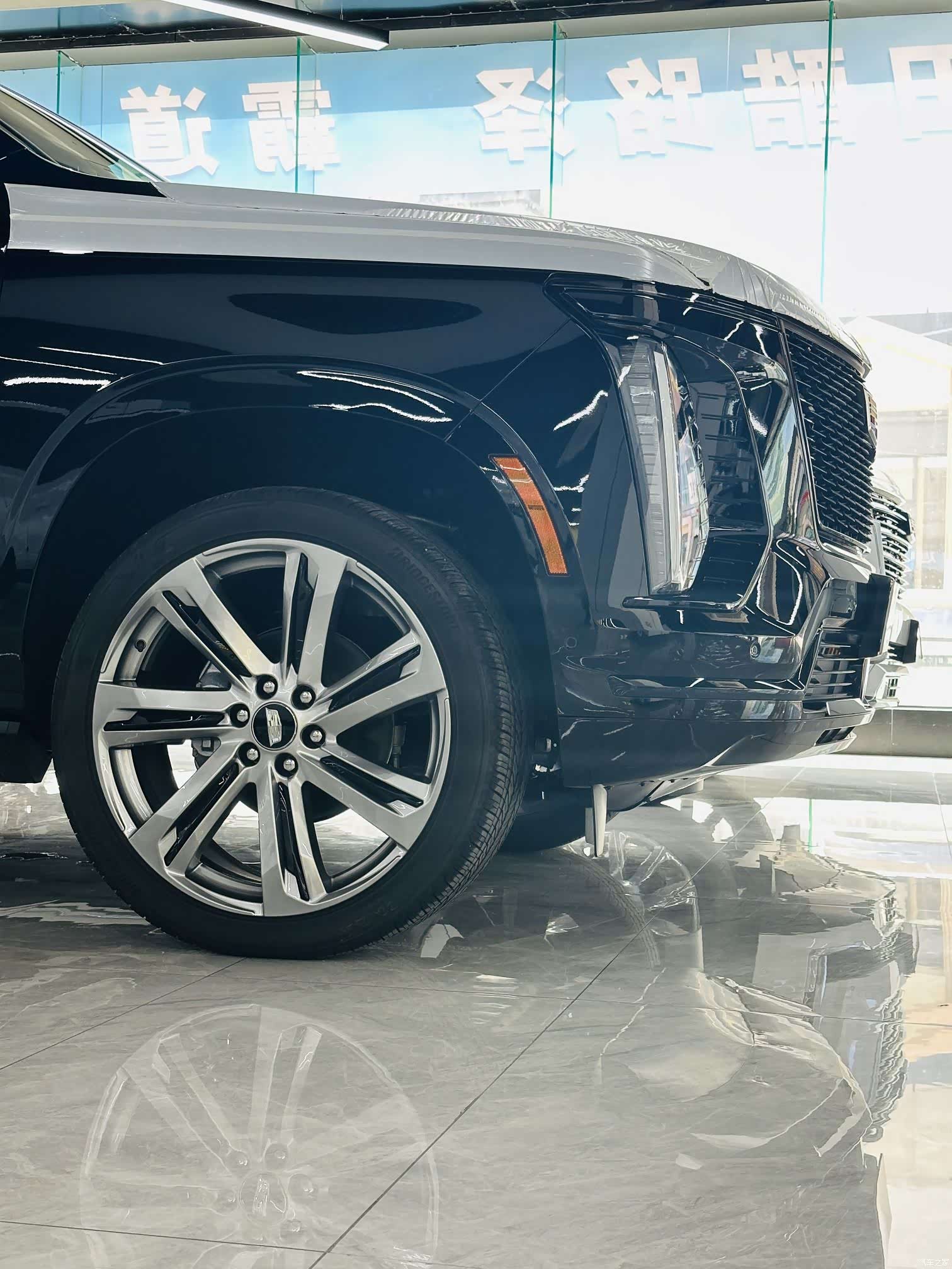 Cadillac Escalade, 2026 4