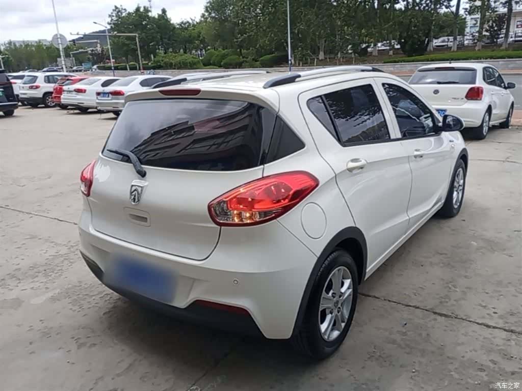 Wuling 310, 2017 все фото