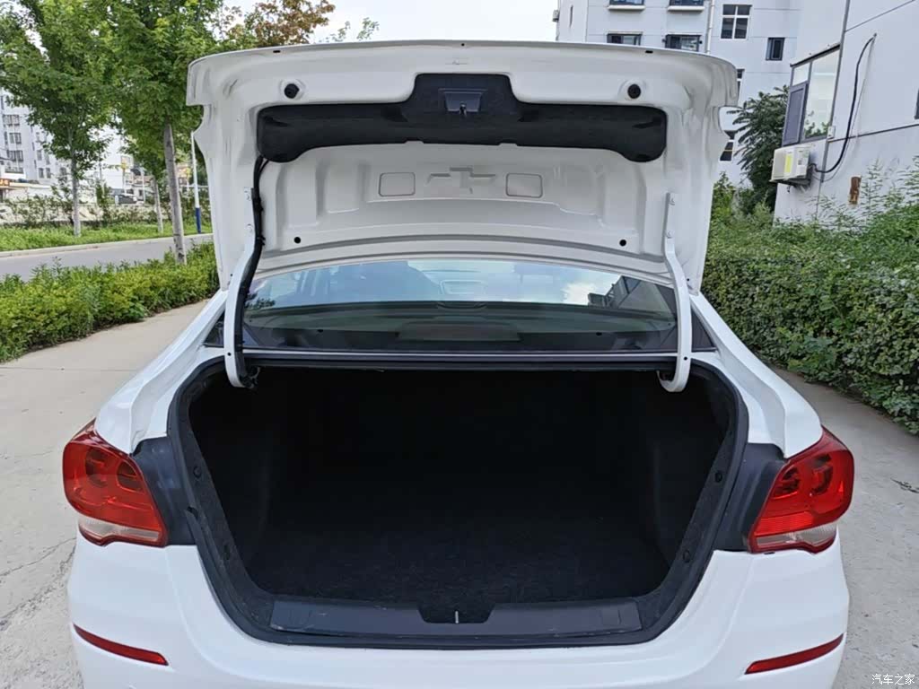 Chevrolet 320, 2019 19