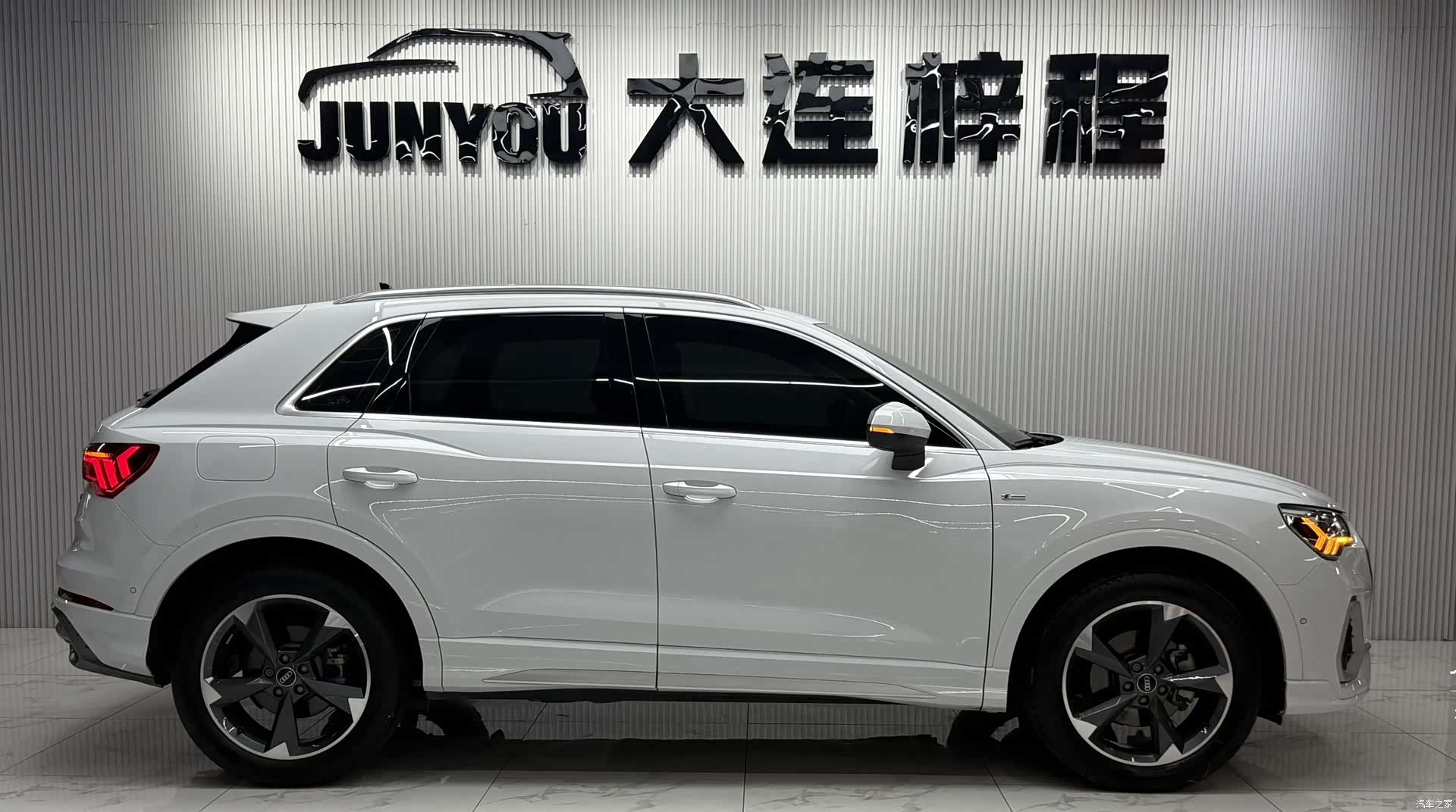 Audi Q3, 2023 8