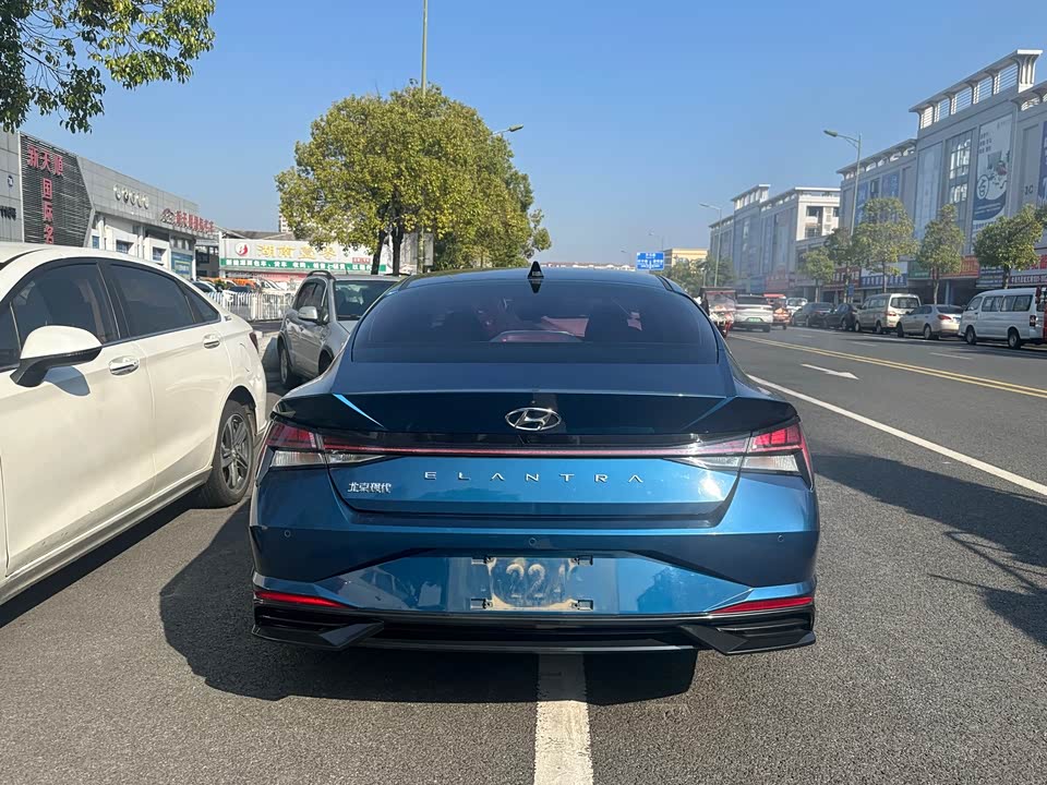 Hyundai Elantra