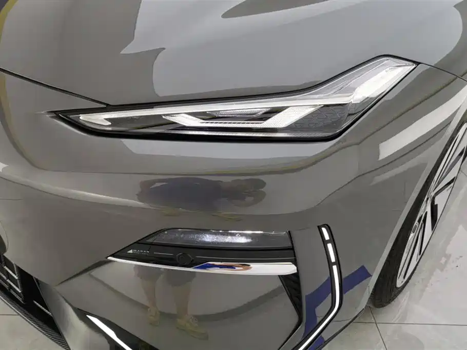 Geely Galaxy Galaxy E8