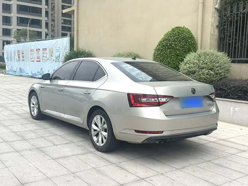 Skoda Superb, 2018 все фото