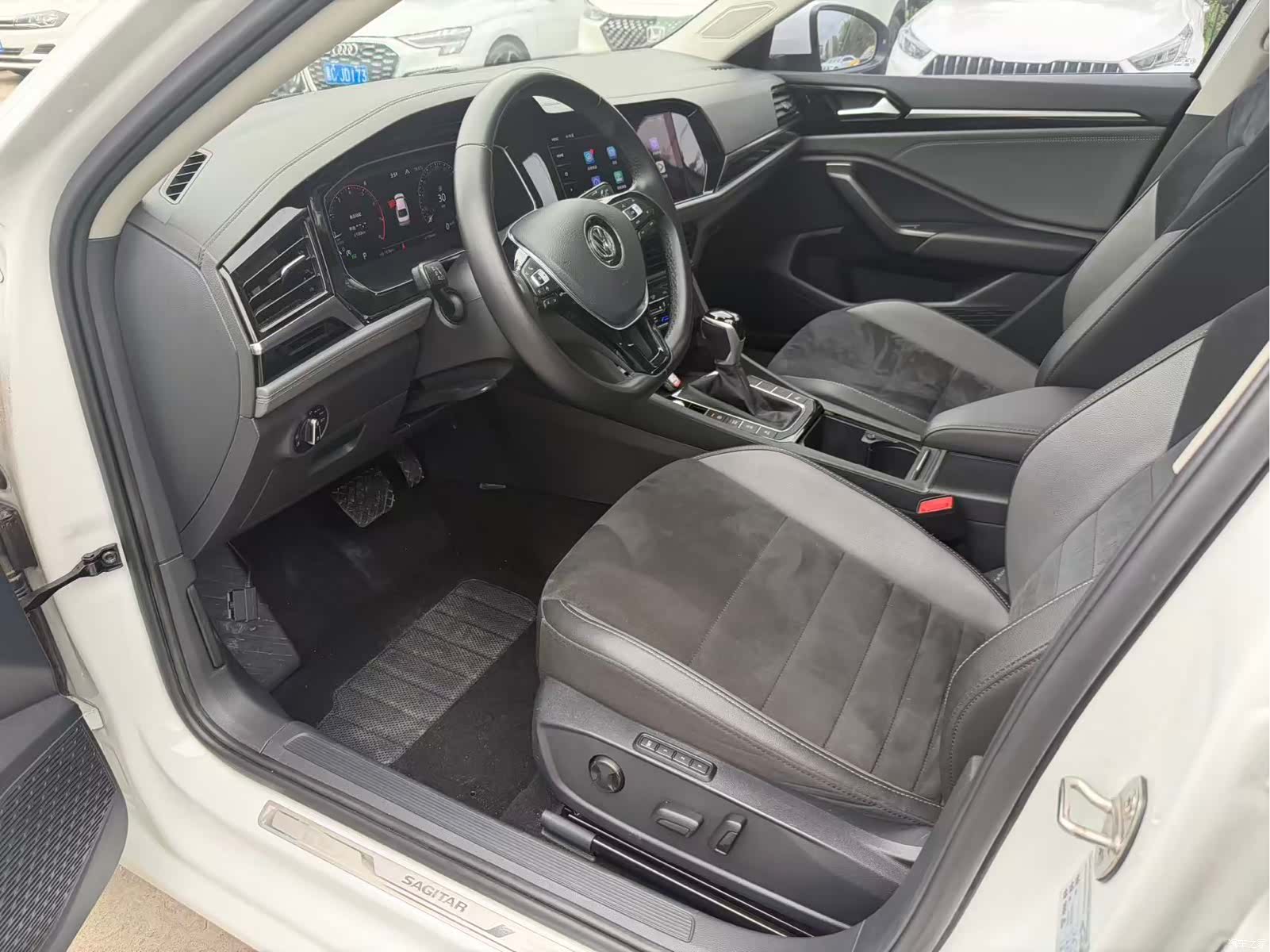 Volkswagen Sagitar, 2022 8