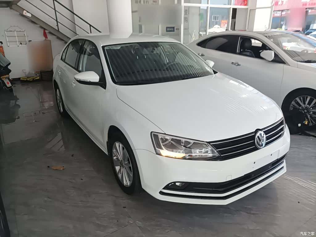 Volkswagen Sagitar, 2016 4