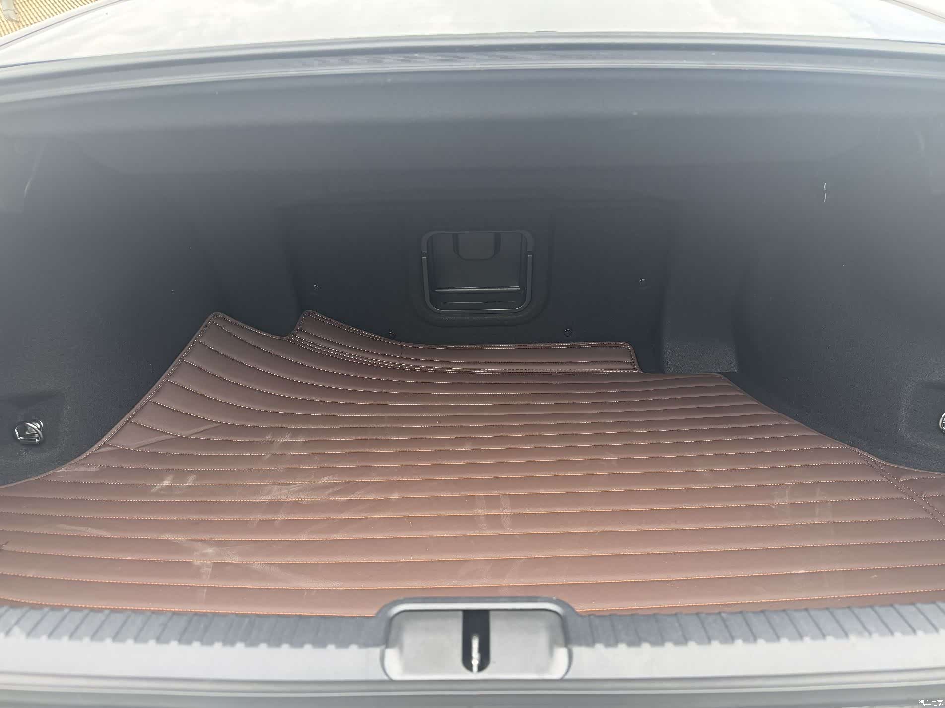 Lexus ES, 2025 20