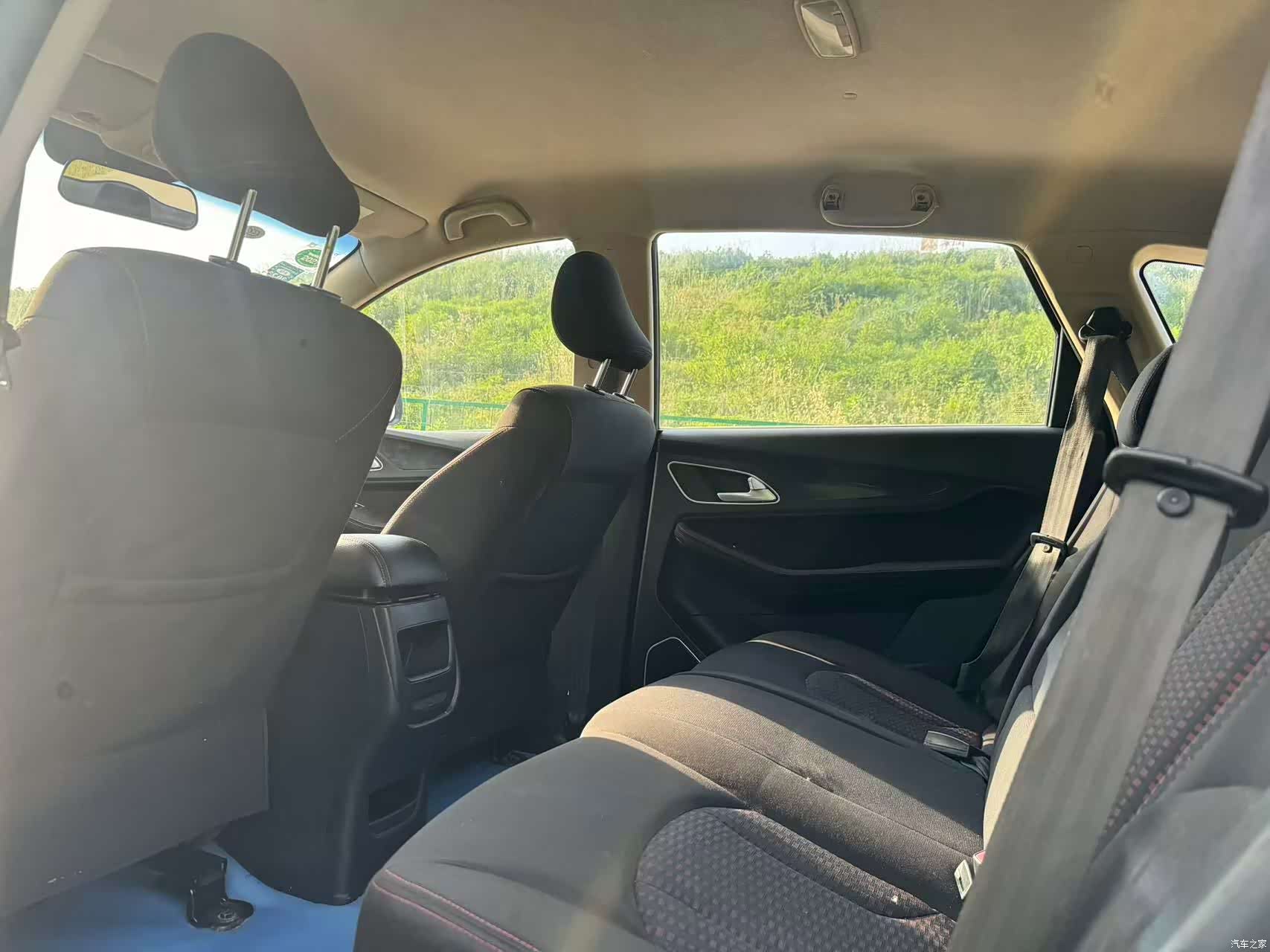 Wuling 560, 2016 8