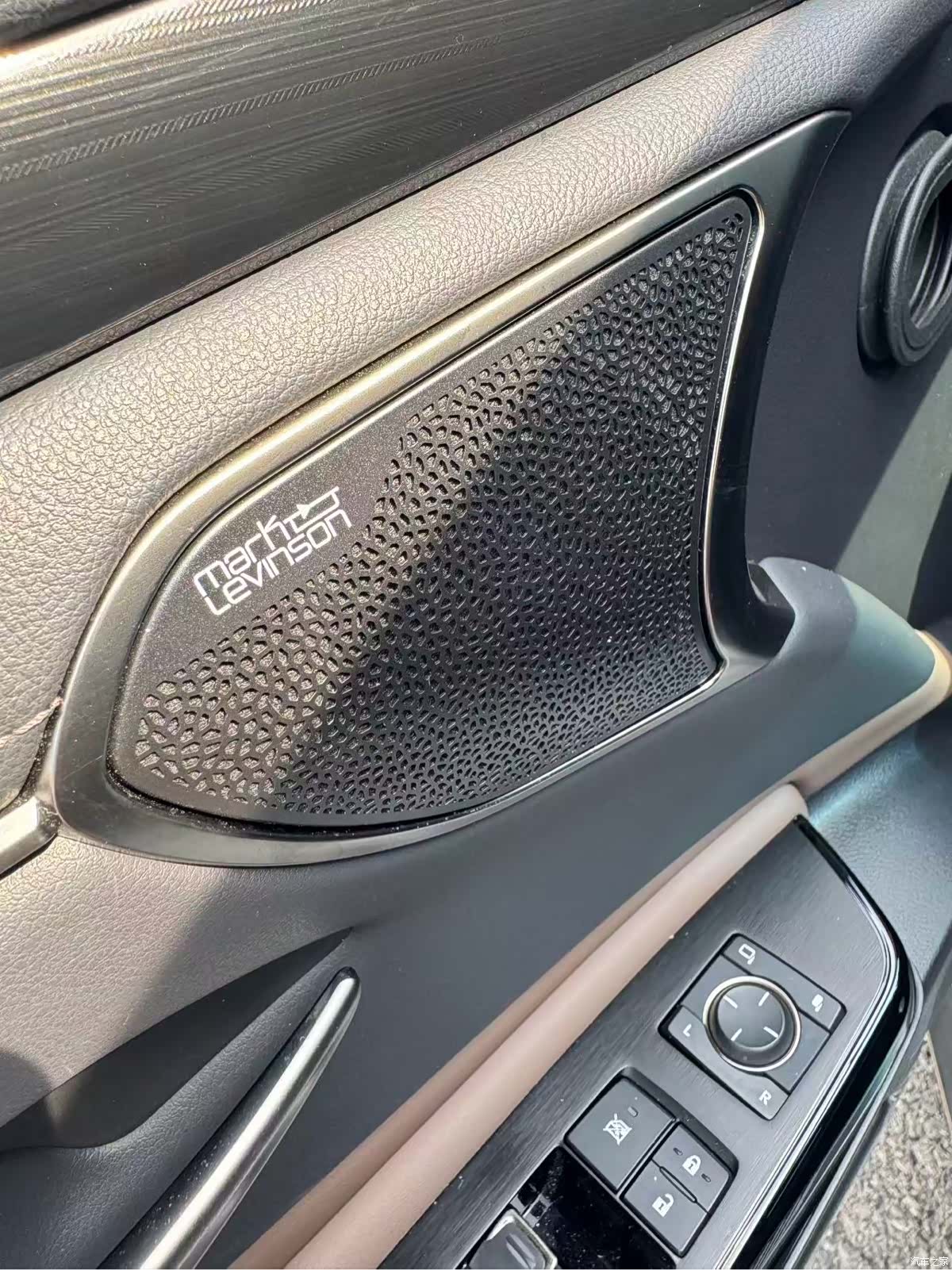 Lexus ES, 2023 3