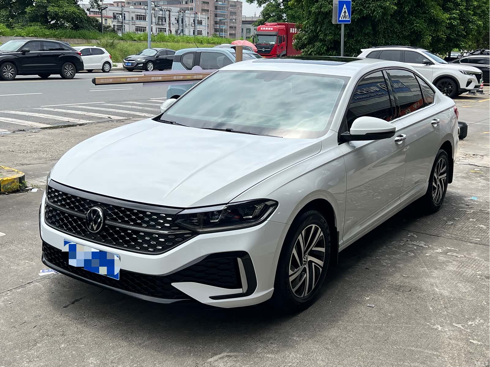 Volkswagen Lavida, 2023 1
