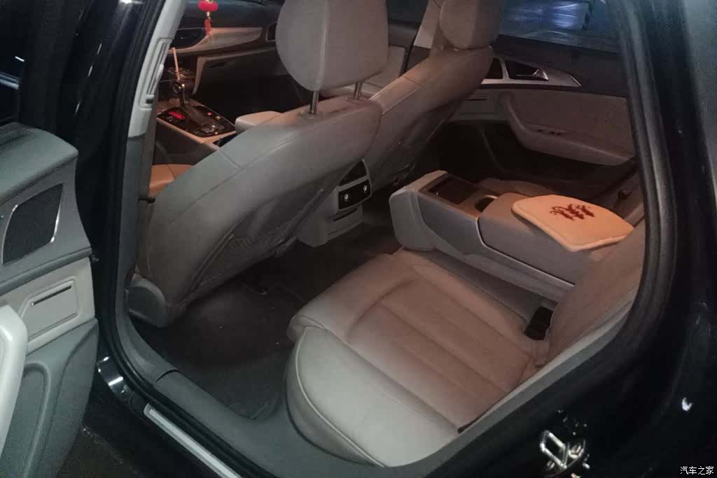 Audi A6L, 2012 11