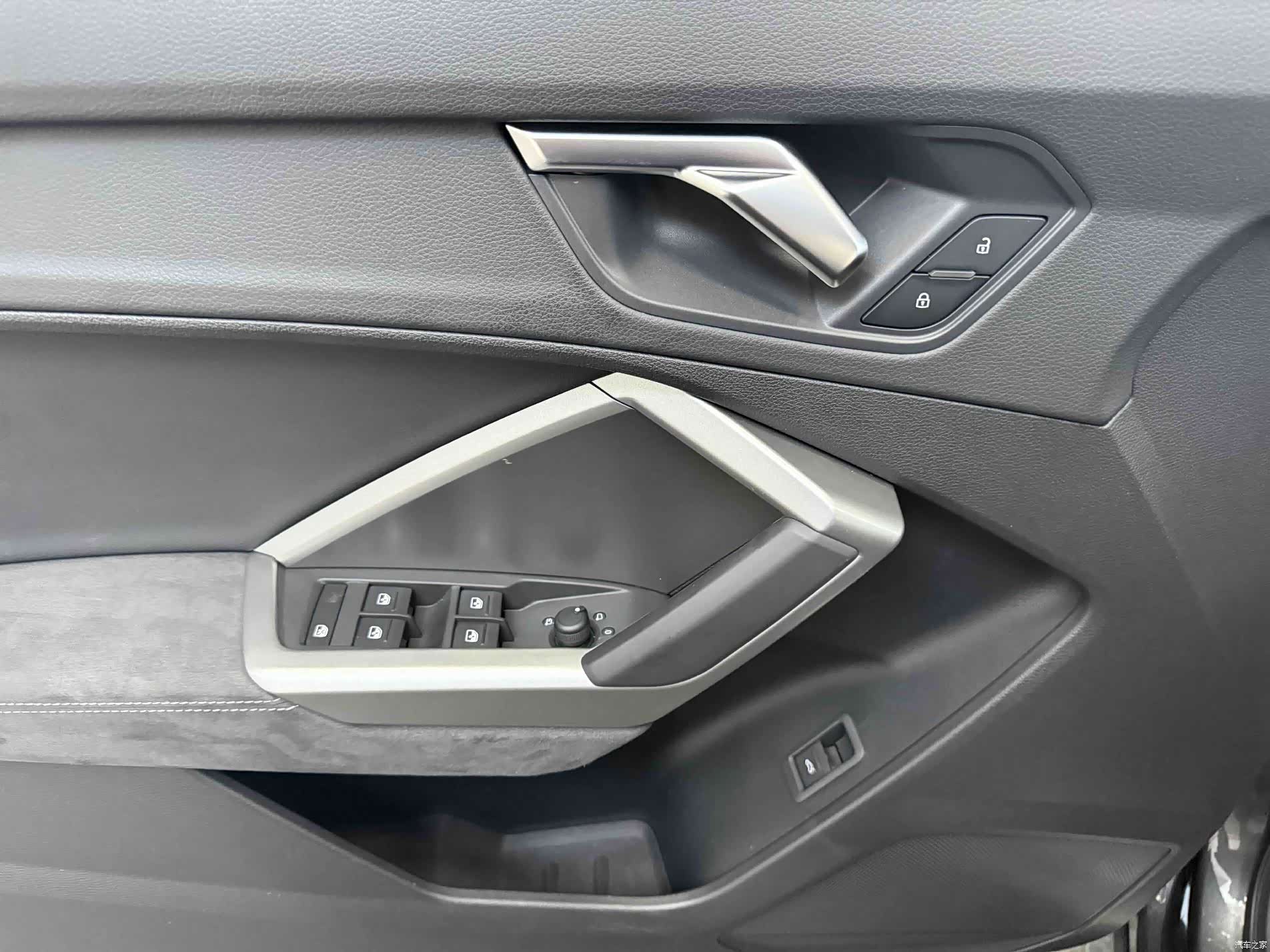 Audi Q3, 2023 13